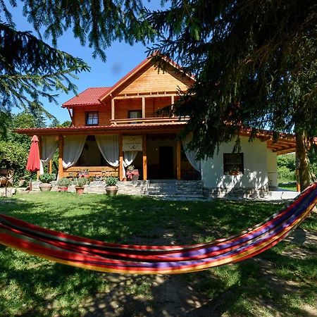 Susurul Apei Chalet โปรุมบาคู เด ซุซ ภายนอก รูปภาพ