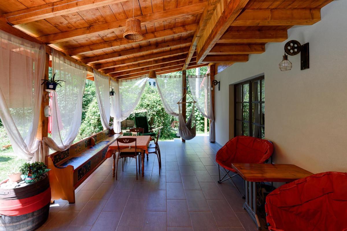 Susurul Apei Chalet โปรุมบาคู เด ซุซ ภายนอก รูปภาพ