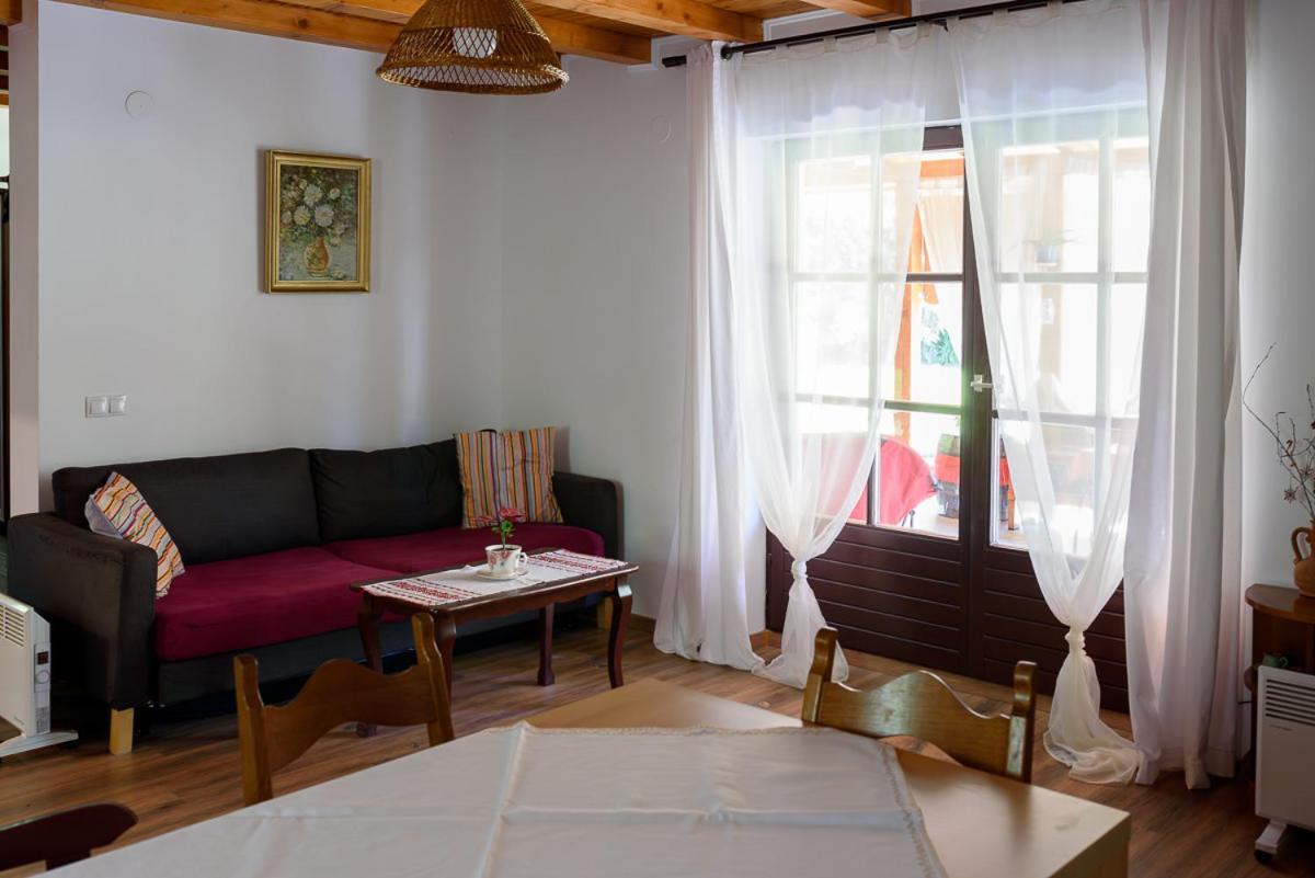 Susurul Apei Chalet โปรุมบาคู เด ซุซ ภายนอก รูปภาพ